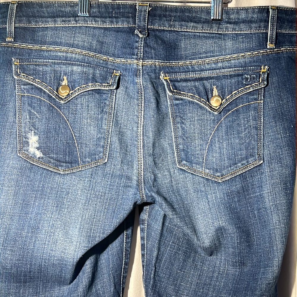 Joe’s Jeans “honey” fit 32